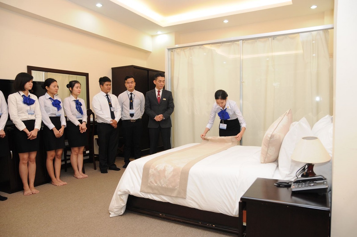 Quy trình buồng phòng khách sạn chuẩn từ A–Z